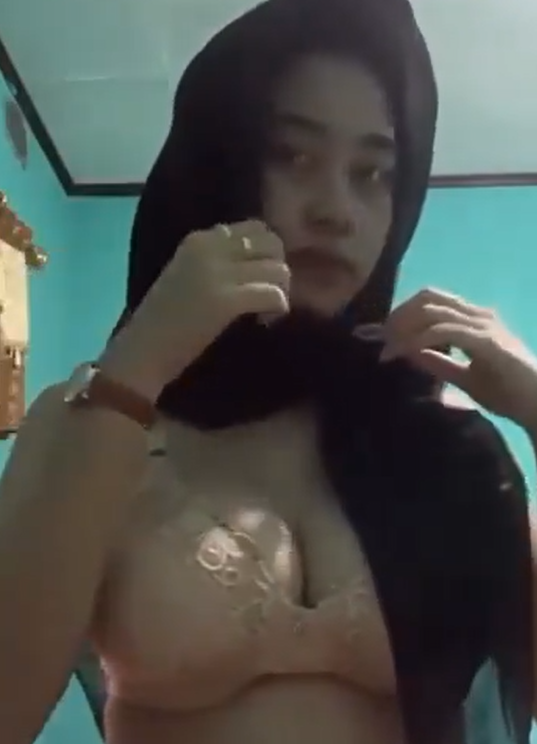 Nonton Film Hijab SMA Lagi Gerah dikamar Terbaru