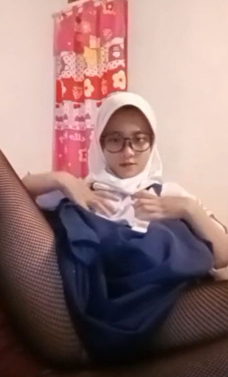 Nonton Film Meki Pink Mulus ABG Jilbab SMP Kacamata Terbaru