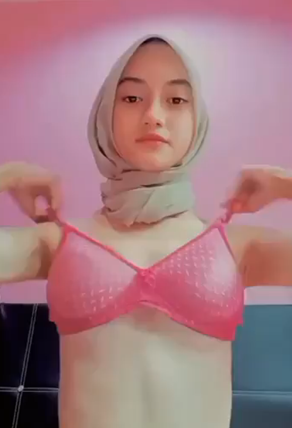Nonton Film ABG Jilbab Imut Kirim Pap Remas-remas Susu Terbaru