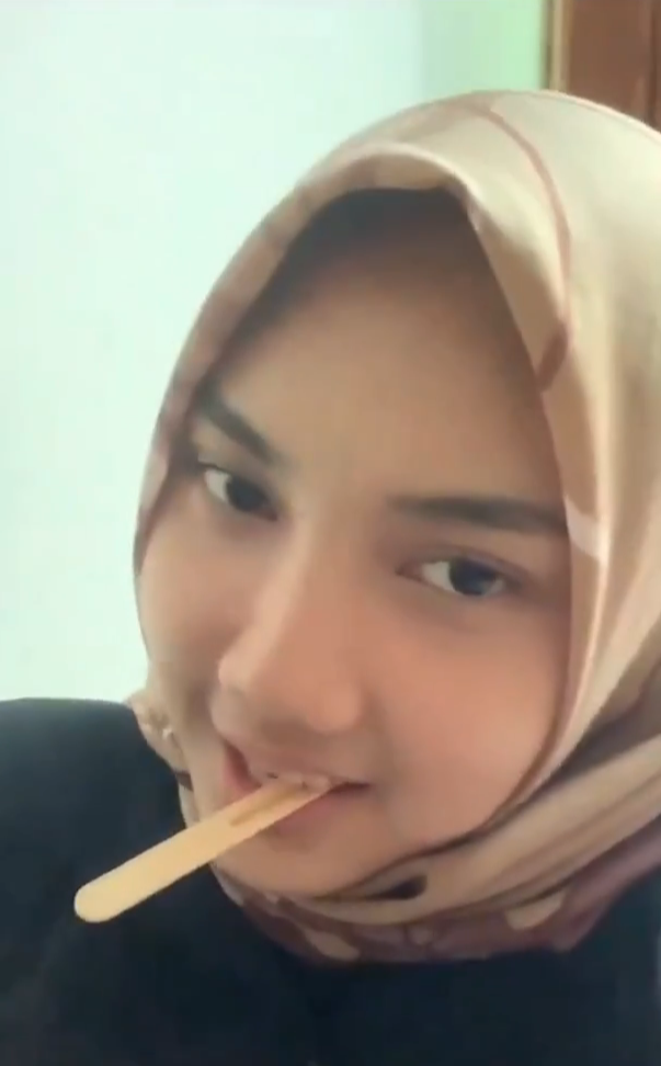 Nonton Film Miss Devi Hijabers Viral Full Nyepong Kenyot Susu Terbaru