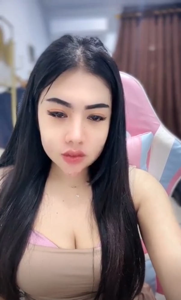 Nonton Film Anggun Versi Full Muka Pamer Tubuh Sexy Gini Terbaru