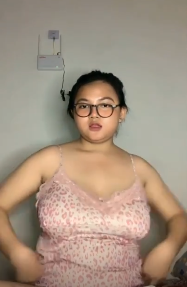 Nonton Film Host Bahenol Nakal Full Ebot Pantat Terbaru