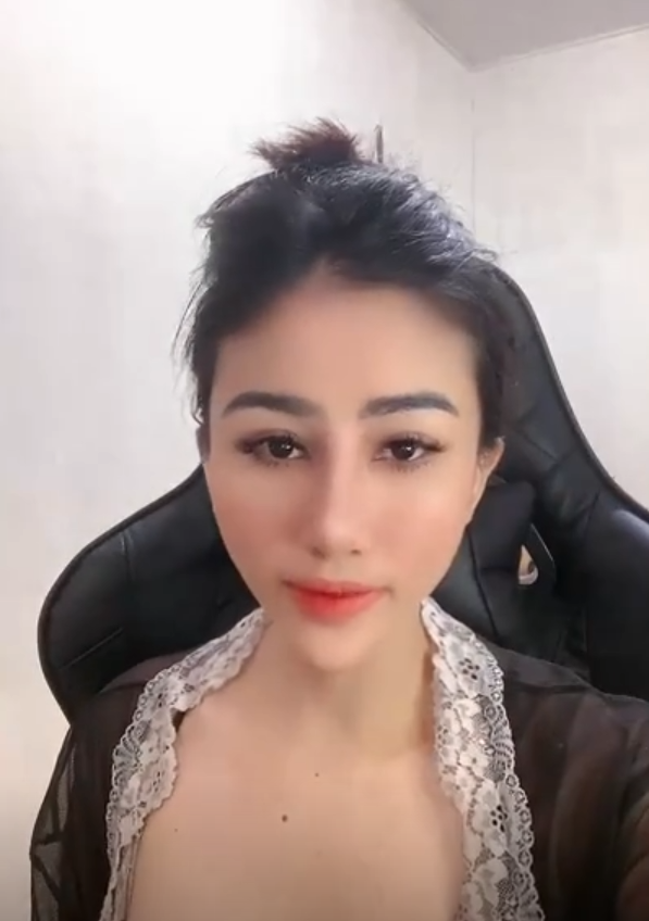 Nonton Film Lagi Binal Mei Yien Nekat Pamer Uting Terbaru