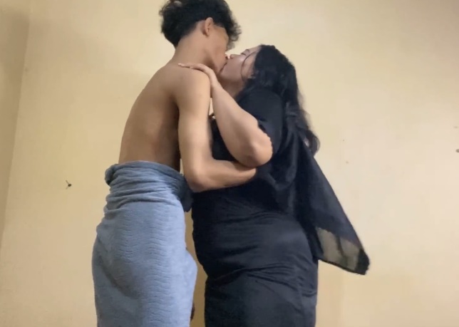 Nonton Film Brondong Muasin Tante Binor di Kos Terbaru